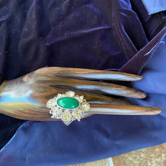 large oval Sterling green and rhinestone bling ring - Picture 3 of 4